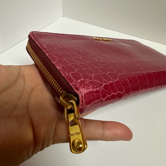 Miu Miu Patent Leather Snake Print Full Zip Large Wallet, Reddish Pink, VGUC - Picture 7 of 15